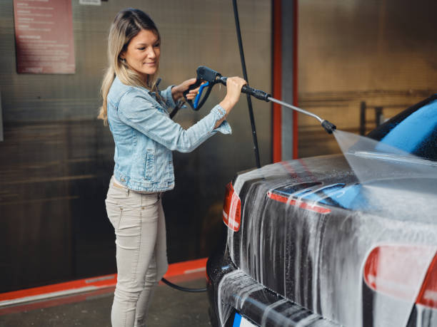 Best Best Pressure Washing Companies  in Roundup, MT